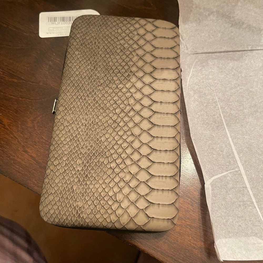 New Wallet!! 2 for $7